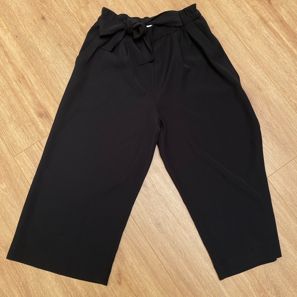 Lululemon Noir crop pants, 8